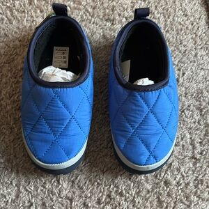 Toddler Kamik kid Puffy blue Slip on, size 11